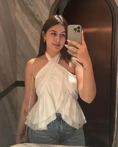 Escorts In Mandar